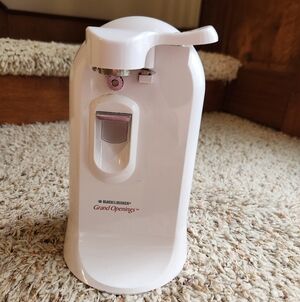 Black & Decker Grand Openings Canopener